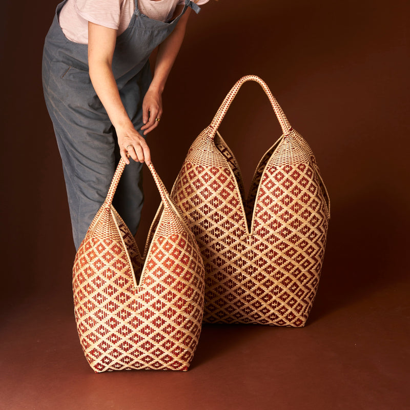 Guapi Cuatro Tetas Basket | Diamond | Crimson
