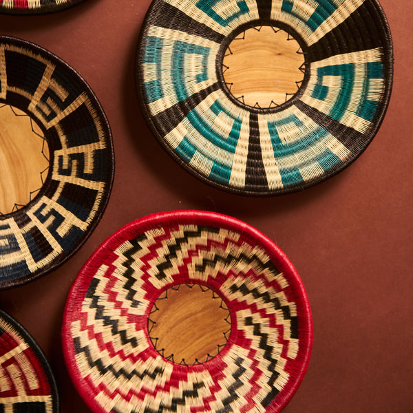 Werregue Woven Plates - The Colombia Collective