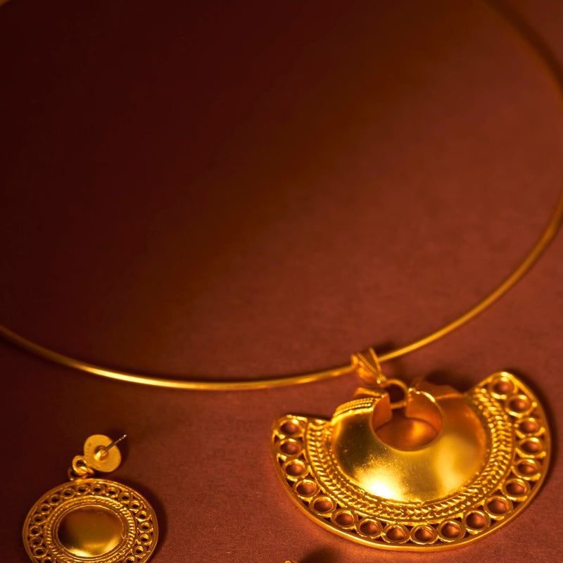 Precolombino tairona pendant and choker