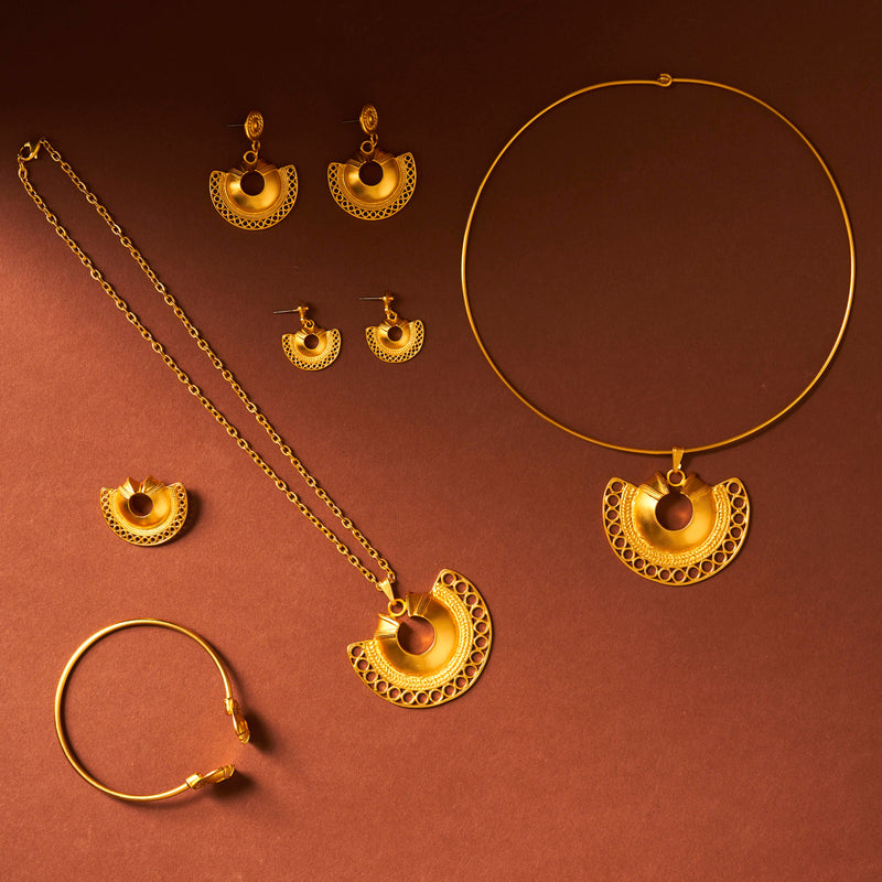 Precolombino Tairona Pendant and chain