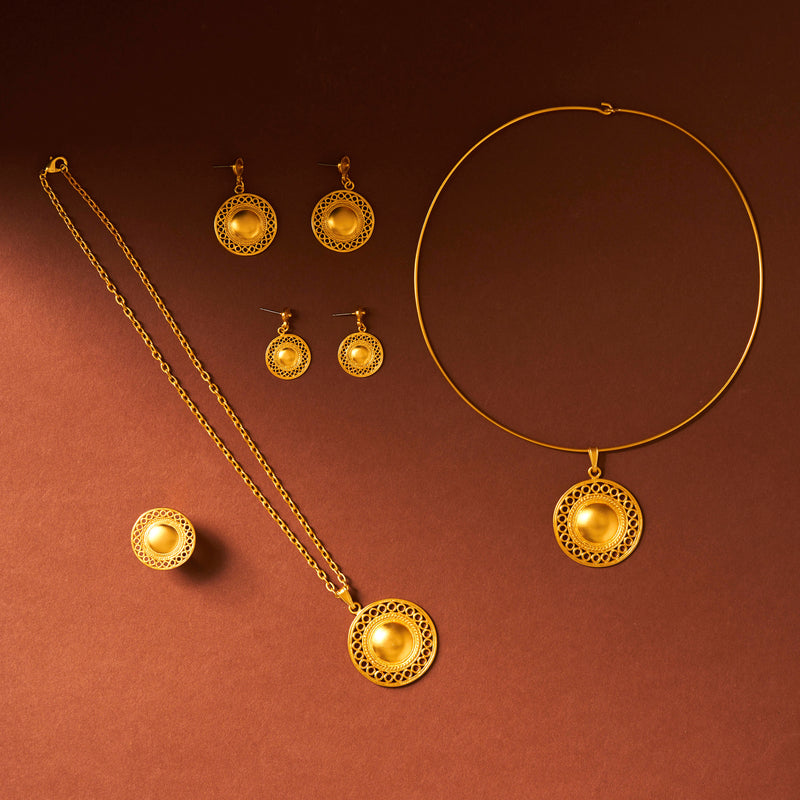 Precolombino muisca pendant and chain