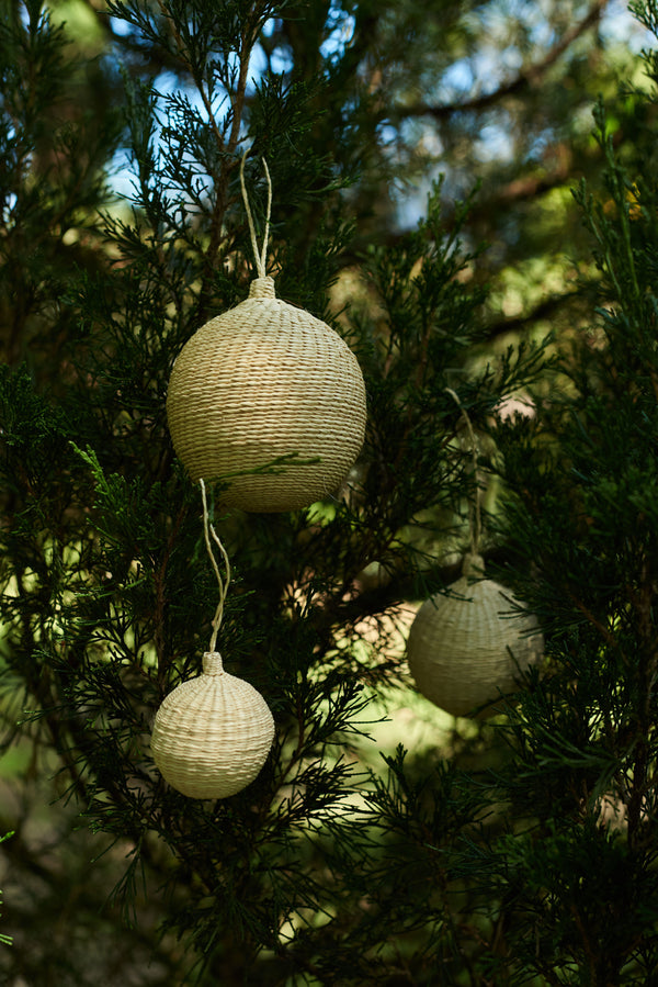 Palmito Natural Woven Baubles (Set of 4) - The Colombia Collective