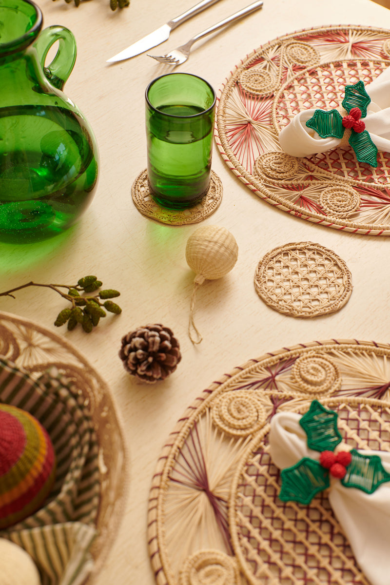Palmito Woven Holly Napkin Rings Forest (Set of 4) - The Colombia Collective