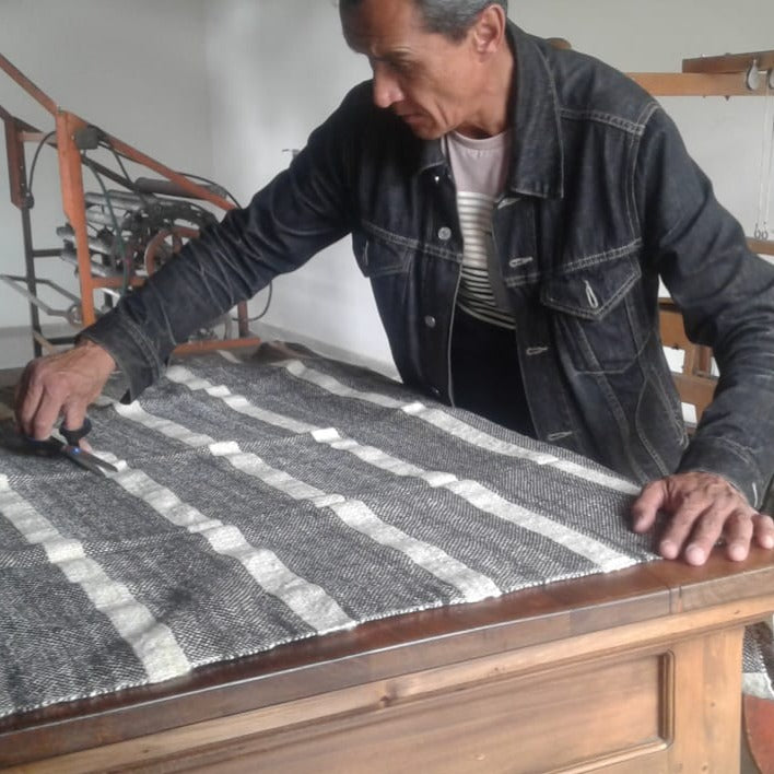 Duitama Woollen Blanket - The Colombia Collective