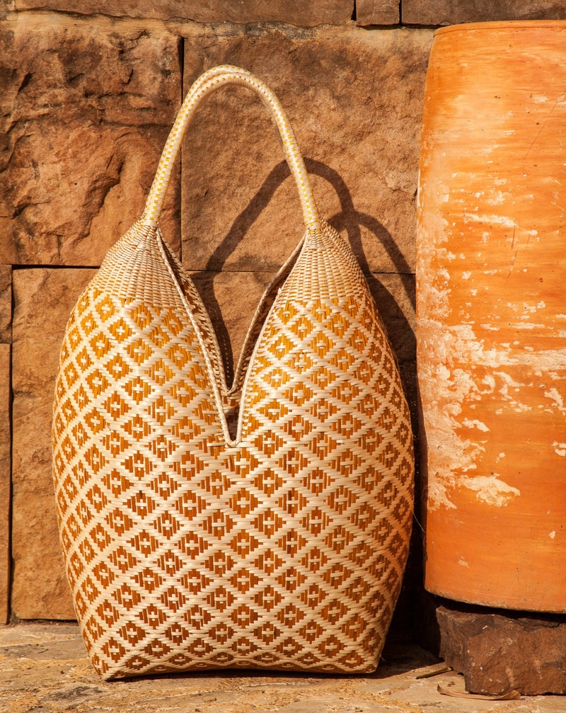 Guapi Cuatro Tetas Basket | Diamond | Gold - The Colombia Collective