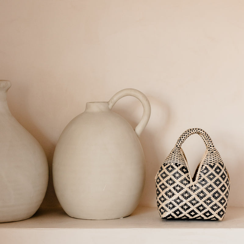 Guapi Cuatro Tetas Clutch - The Colombia Collective