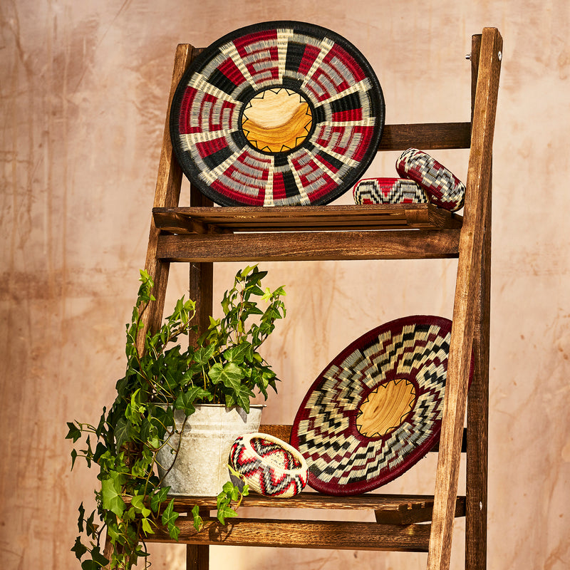 Werregue Woven Plates - The Colombia Collective