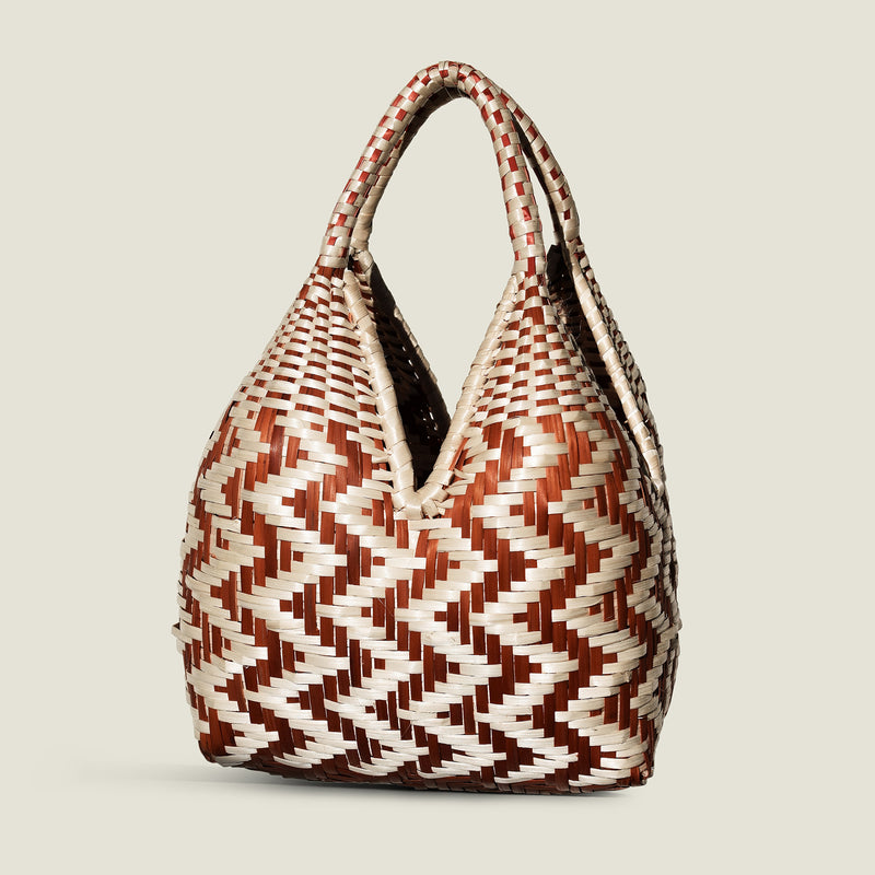 Guapi Cuatro Tetas Clutch - The Colombia Collective