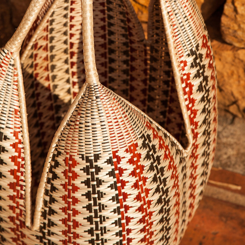 Guapi Cuatro Tetas Basket | Chequered - The Colombia Collective